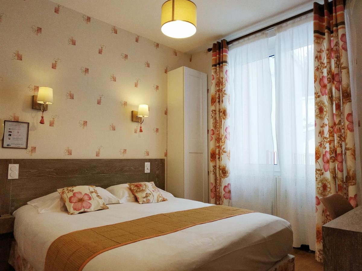 Hotel Restaurant Le Grillon 샹봉 쉬르 라크 외부 사진