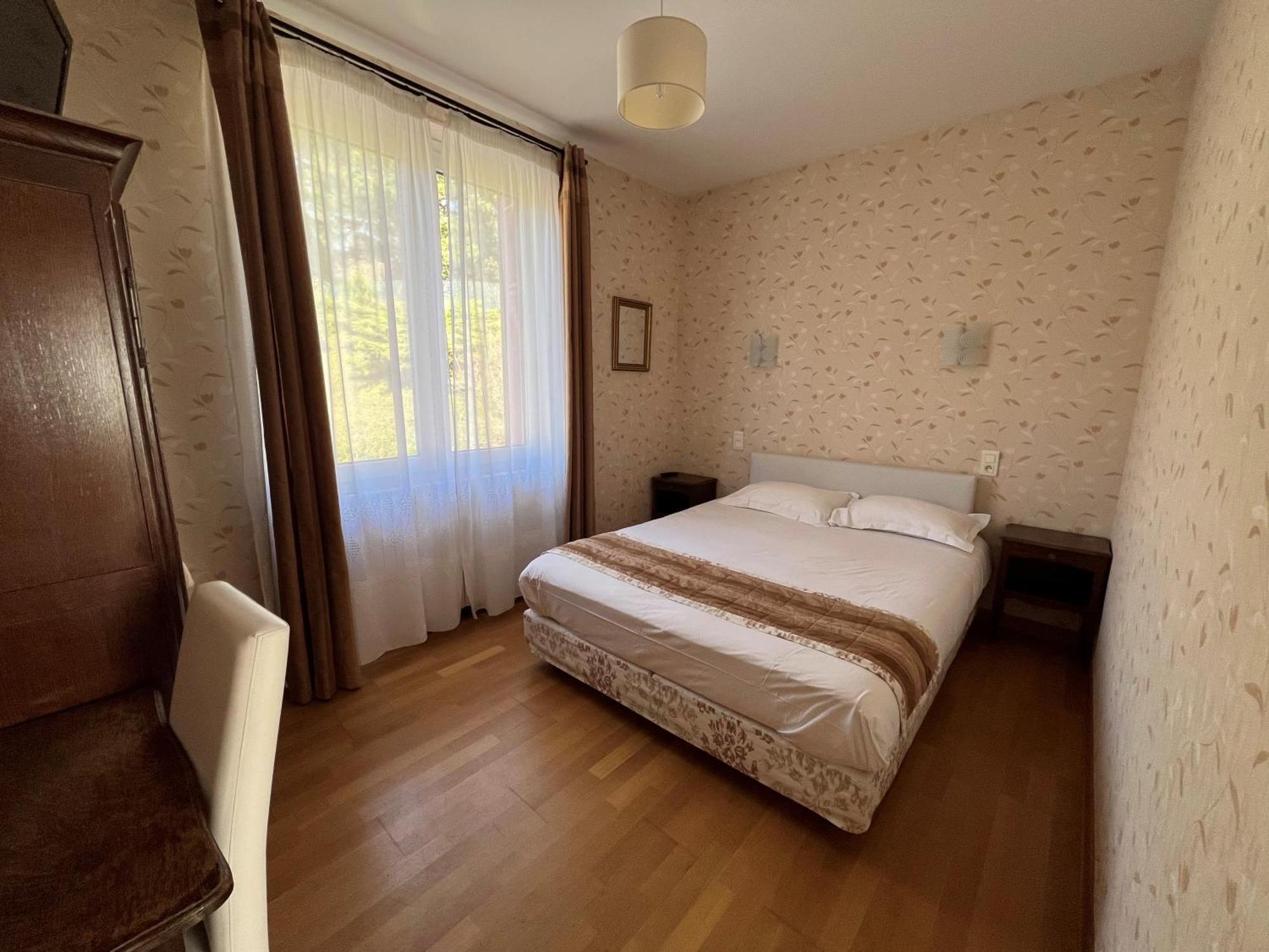 Hotel Restaurant Le Grillon 샹봉 쉬르 라크 외부 사진