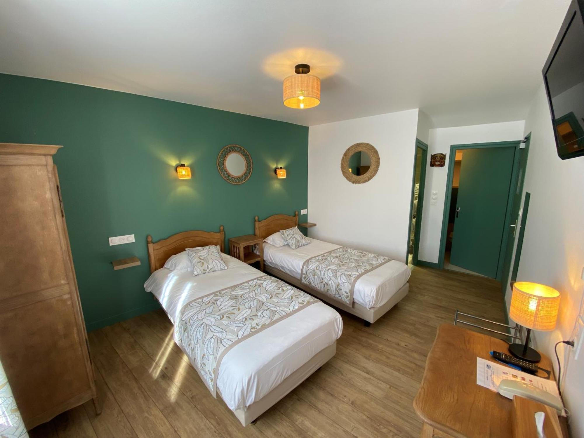 Hotel Restaurant Le Grillon 샹봉 쉬르 라크 외부 사진