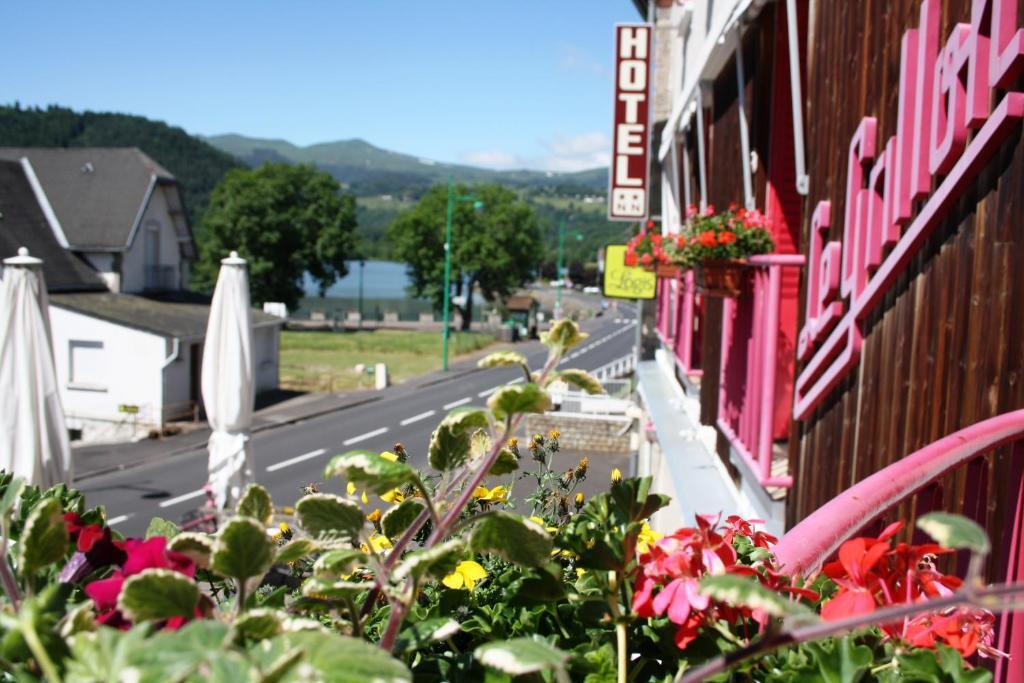 Hotel Restaurant Le Grillon 샹봉 쉬르 라크 외부 사진